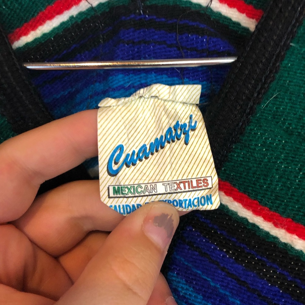 Cuamatzi OS vibrant serape poncho tassels Mexico - Picture 4 of 6